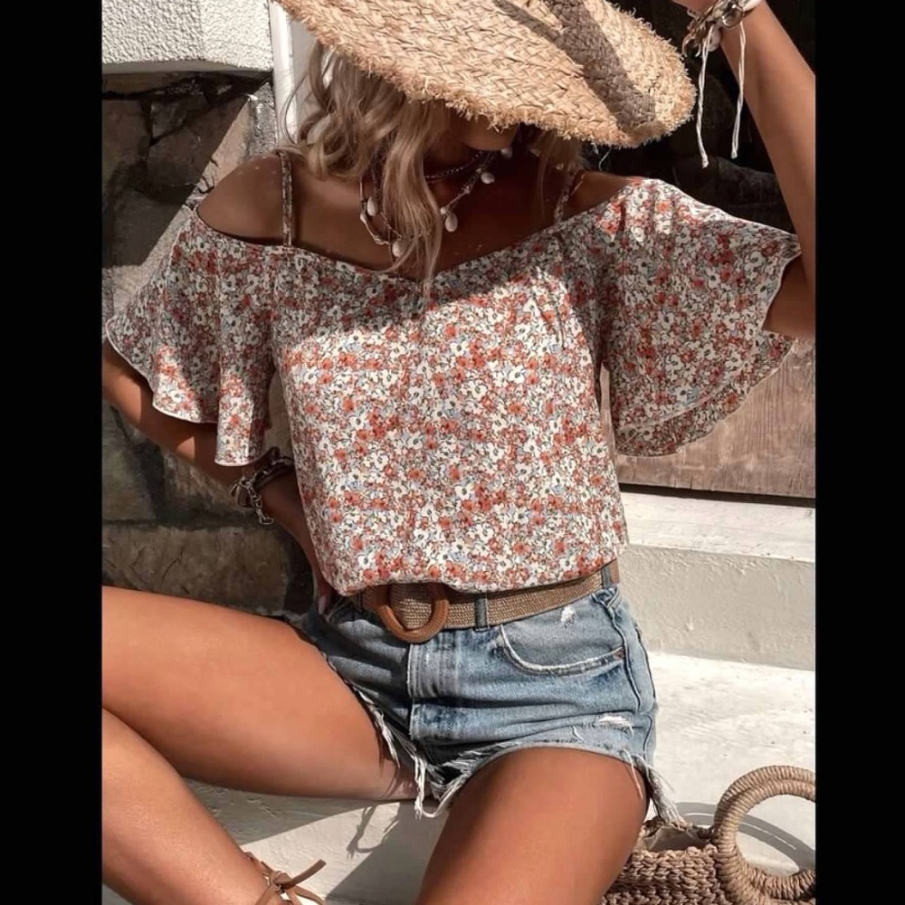 🌸 NWT SHEIN WOMENS SIZE SMALL FLORAL COLD SHOULDER TOP